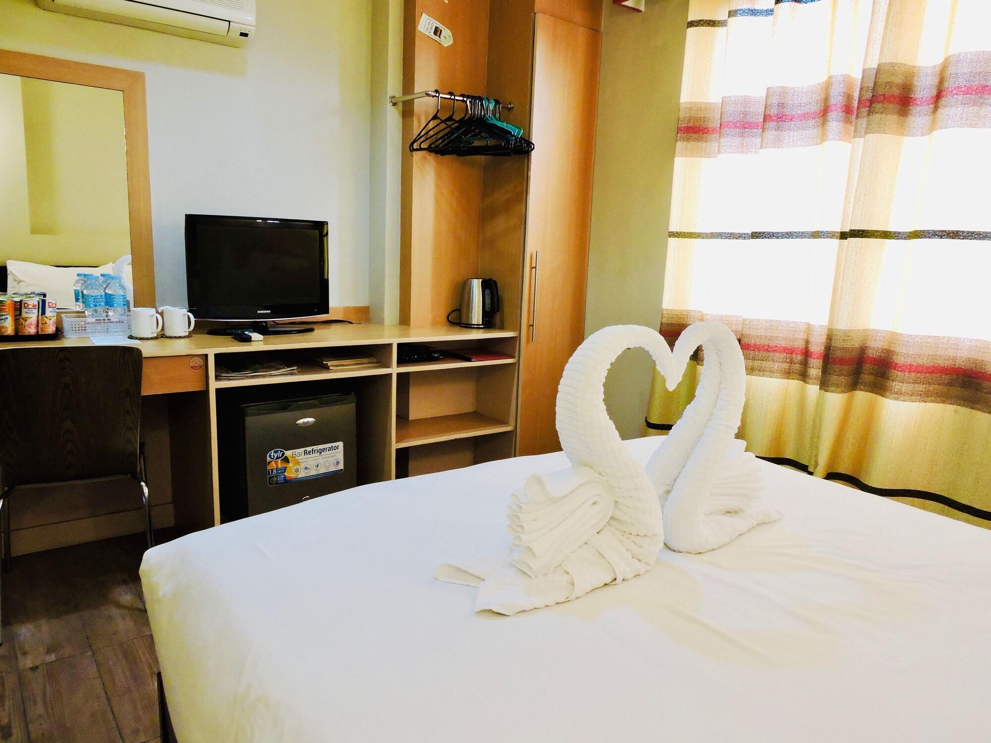 Tinhat Halal حلال Certified Boutique Hotel And Restaurant Davao Exterior photo