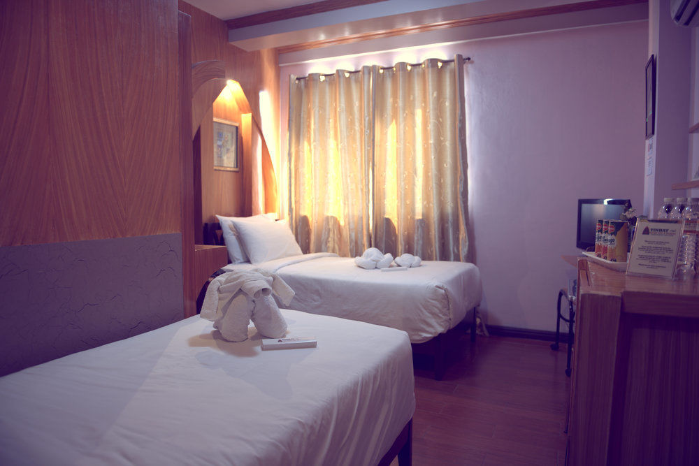 Tinhat Halal حلال Certified Boutique Hotel And Restaurant Davao Exterior photo