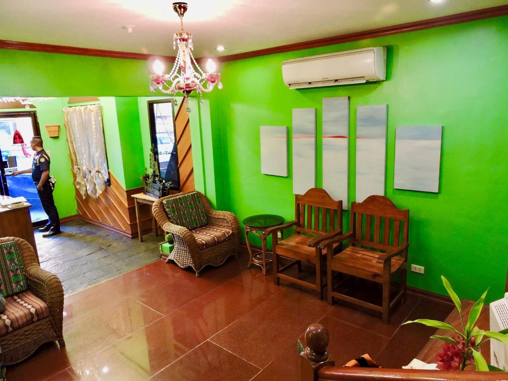 Tinhat Halal حلال Certified Boutique Hotel And Restaurant Davao Exterior photo