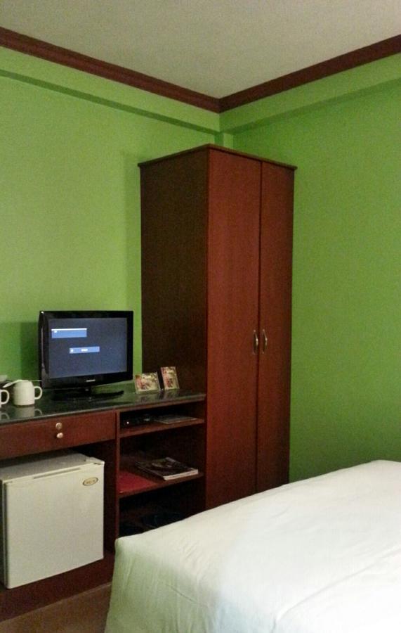 Tinhat Halal حلال Certified Boutique Hotel And Restaurant Davao Exterior photo