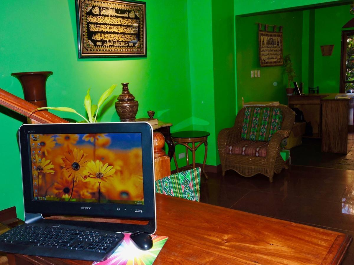 Tinhat Halal حلال Certified Boutique Hotel And Restaurant Davao Exterior photo