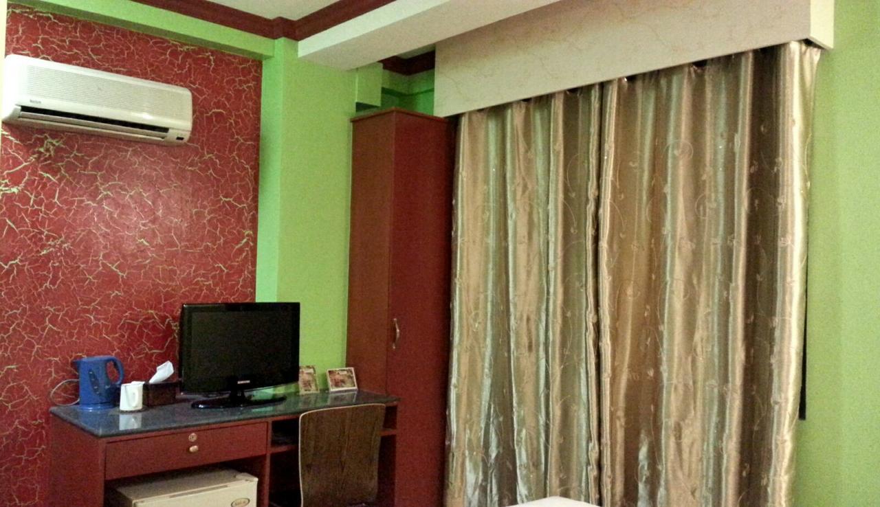 Tinhat Halal حلال Certified Boutique Hotel And Restaurant Davao Exterior photo