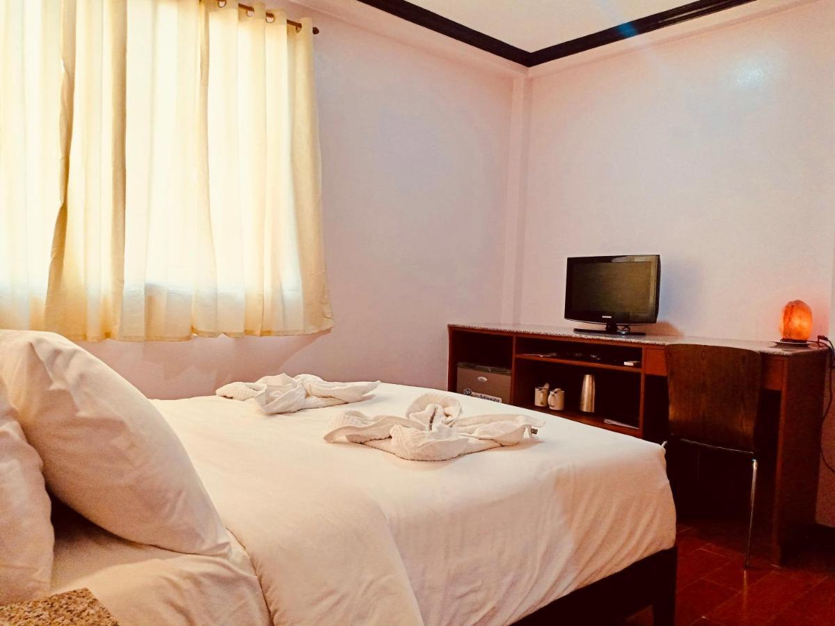 Tinhat Halal حلال Certified Boutique Hotel And Restaurant Davao Exterior photo