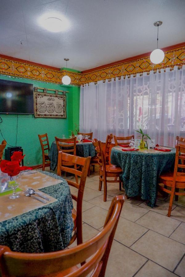 Tinhat Halal حلال Certified Boutique Hotel And Restaurant Davao Exterior photo